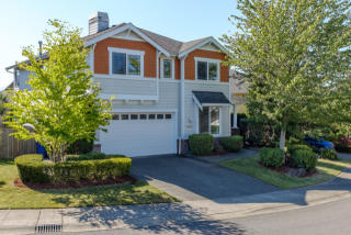 524 237th Ave, Redmond, WA 98074-3629