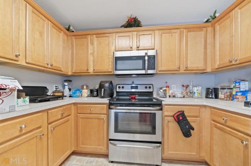 30 Loudoun Dr, Porterdale, GA 30014-5927