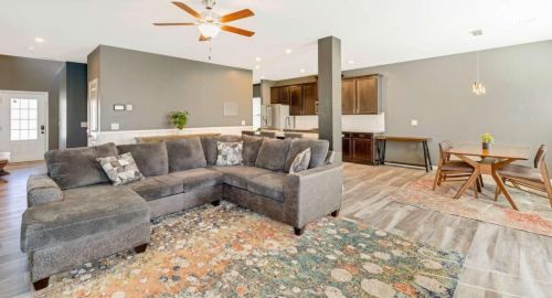 3861 Lake Sanctuary Way, Atlanta GA  30349-1984 exterior