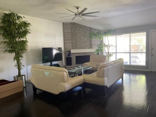 309 Apollo Rd, Garland TX  75040-3744 exterior