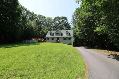 33 Butler Ave, Berwick, ME 03901-2510