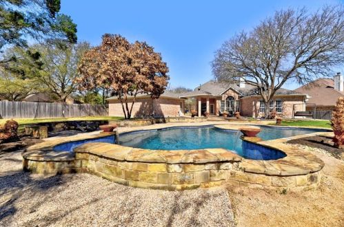 6605 Alberta Cv, Austin, TX 78739-1458