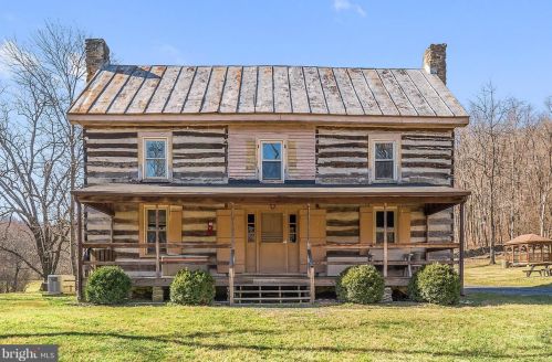 12494 Moss Hollow Rd, Markham, VA 22643-1826