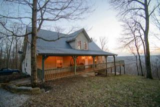 243 Sunset Bluff Dr, Altamont, TN 37301-4021