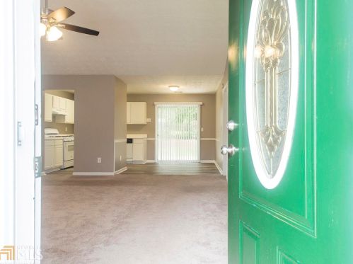 1633 Graystone Dr, Hampton, GA 30228-3175