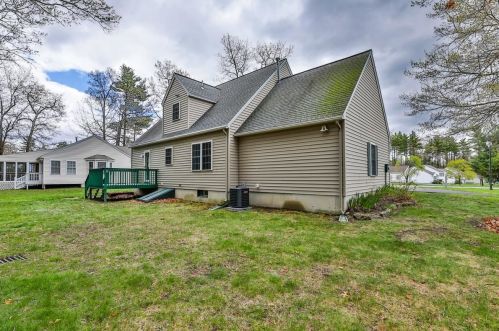 38 Scottsdale Dr, Hudson NH  03051-3750 exterior