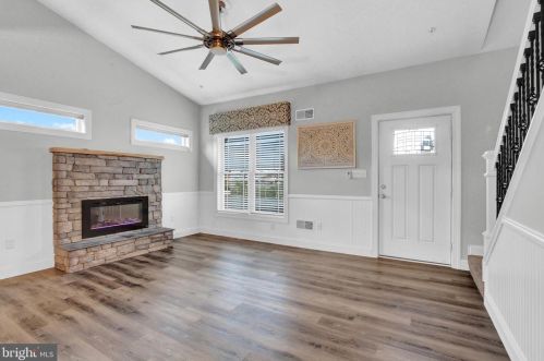 180 3rd St, Hanover PA  17331-2325 exterior