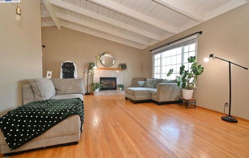 19641 Betrose Ct, Hayward, CA 94546-3244