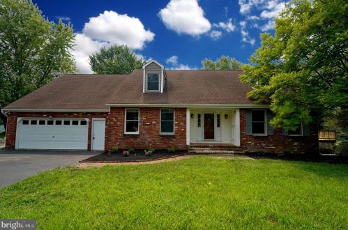 16 Extonville Rd, Trenton, NJ 08620-9525