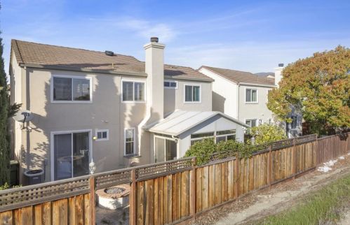 218 Summerwind Dr, Milpitas CA 95035-2416 exterior