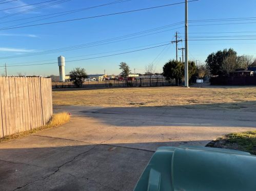 3318 High Plateau Dr, Garland TX 75044-5880 exterior