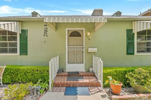 624 Evergreen St, Burbank, CA 91505-3132