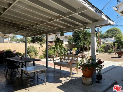 921 Parton St, Santa Ana, CA 92701-5464