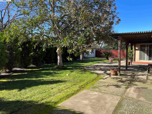 523 Escondido Cir, Livermore, CA 94550-5246