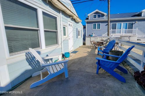 31 Crane Way, Lavallette, NJ 08735-1306