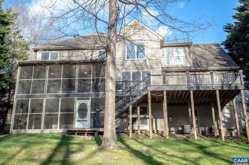 896 King William Dr, Charlottesville, VA 22901-0620