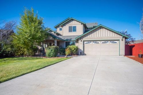 2113 21st Ct, Eagle Crest OR  97756-7669 exterior