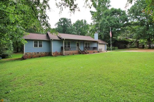 1064 Estates Ct, Stockbridge, GA 30281-1500