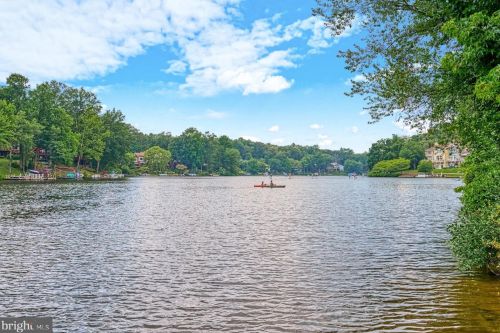 2211 Cedar Cove Ct, Herndon, VA 20191-4108