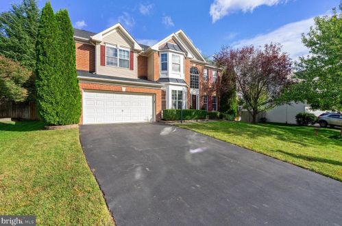8631 Airwick Ln, Bristow, VA 20136-2057