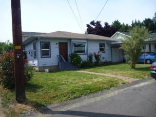 1478 Eden St, Roseburg, OR 97470-2063
