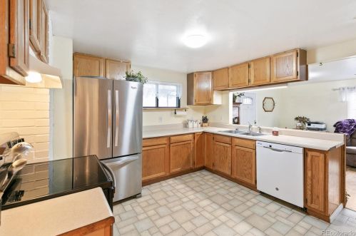 511 Willow Dr, Denver CO  80603-5764 exterior