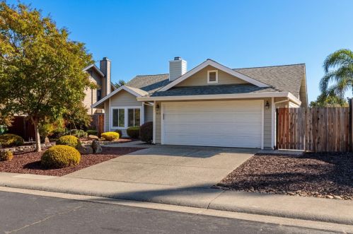 105 Chadwick Way, Folsom, CA 95630-6853