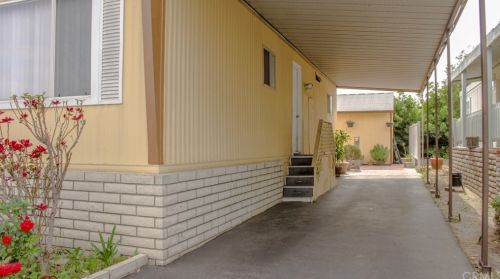 728 Stoneridge Dr, Santa Ana, CA 92704-2474