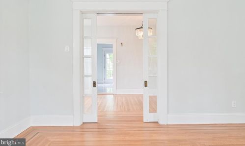 90 Holly Ave, Pitman NJ  08071-1249 exterior