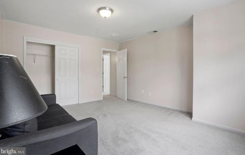 23 Grant Way, Princeton NJ  08540-1667 exterior