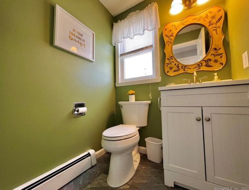 23 Birchwood Dr, Killingly CT  06241-2200 exterior