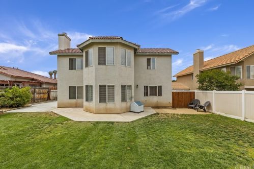 8554 Rosemary Dr, Riverside CA  92508-2965 exterior
