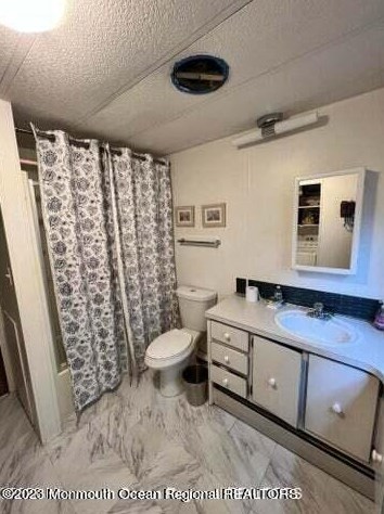 533 James St, East Freehold NJ  07728-3412 exterior