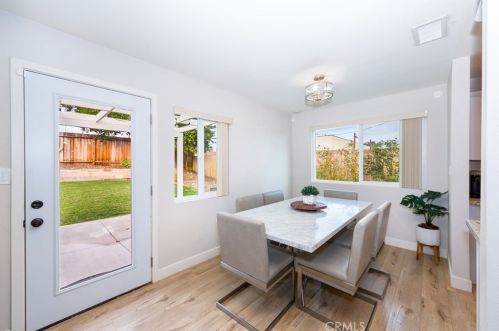 2647 Angela St, Simi Valley CA  93065-2605 exterior