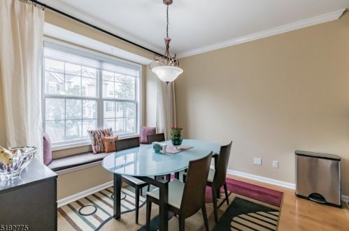 560 Coventry Dr, Nutley, NJ 07110-3952