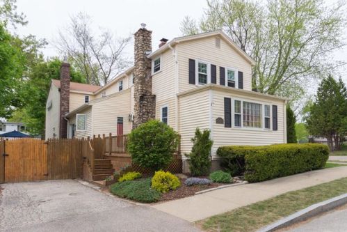 114 Grove St, Dover NH  03820-3029 exterior