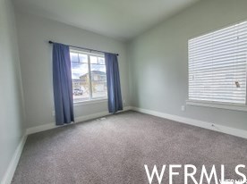 6537 Hvn Maple Dr, Taylorsville UT 84081-4162 exterior