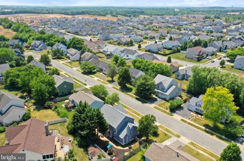 510 Crosswinds Dr, Charles Town WV  25414-3942 exterior