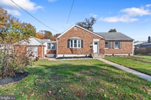 104 Warwick Rd, Somerdale, NJ 08083-2051