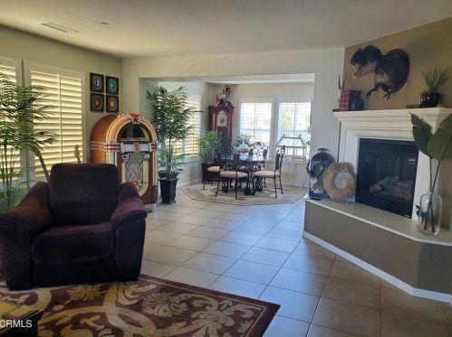 1311 Dominica Dr, Oxnard, CA 93035-1418