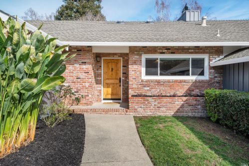 48 Locksly Ln, San Rafael, CA 94901-2427