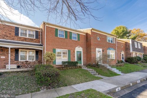 6874 Brian Michael Ct, Springfield VA  22153-1008 exterior