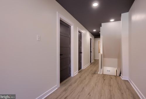 18 Walnut St, Lancaster PA  17602-4924 exterior