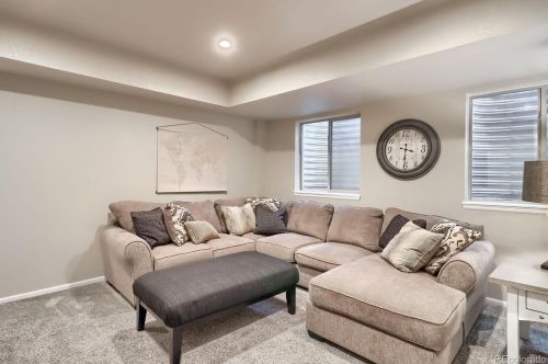 26901 Roxbury Pl, Denver CO  80016-7528 exterior