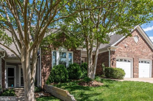 12255 Seaford Ct, Woodbridge, VA 22192-2356