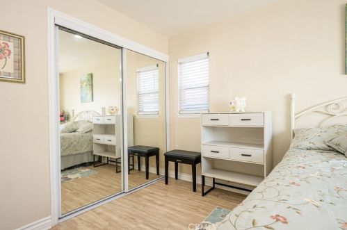 1527 Beacon Ave, Anaheim CA  92802-1313 exterior