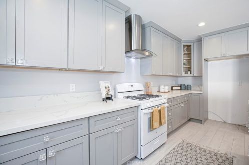 3521 Encinal Ave, Glendale CA 91214-2415 exterior