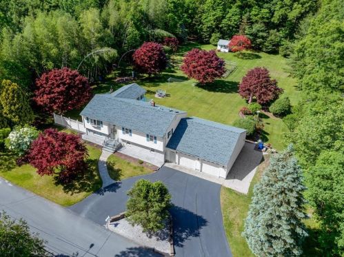 9 Washington Dr, Providence, RI 02919-2885
