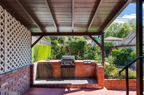 1834 Alpha Rd, Glendale CA  91208-2134 exterior
