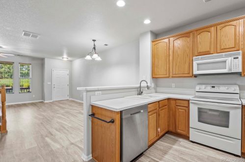 650 Norfolk Way, Aurora CO  80011-4553 exterior